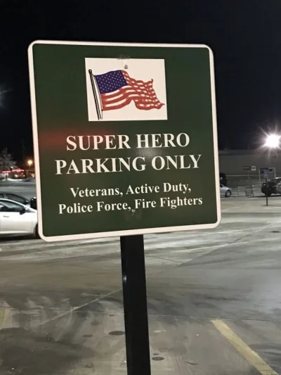 nowik - Parking tylko dla superbohaterów.

#superhero #superbohater #fotografia #us...