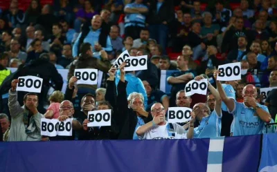 ryzu - Riposta kibiców Manchesteru City na karę UEFA za buczenie podczas pierwszego m...