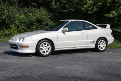 Sepang - Acura Integra Type R z przebiegiem 1200 mil sprzedana na aukcji za $63 800
...