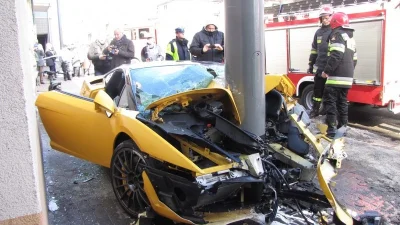 kaczmar119 - #exoticcars #lamborghini #wypadek

Lamborghini po spotkaniu z rowerzystą...