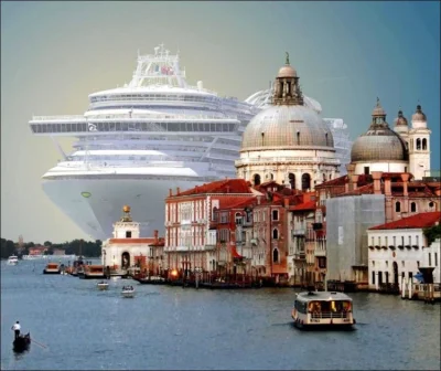 F.....x - #statek #wenecja #wielkosc #technologia #morze Niesamowity kontrast - Wenec...