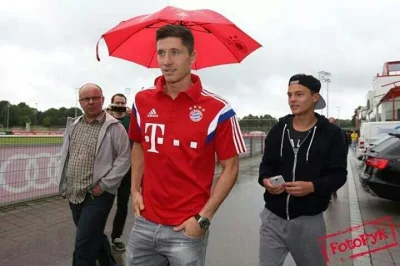 somsiad - Pierwsze zdjecie Lewego w koszulce Bayernu.

#lewandowski #bayern #pilkanoz...