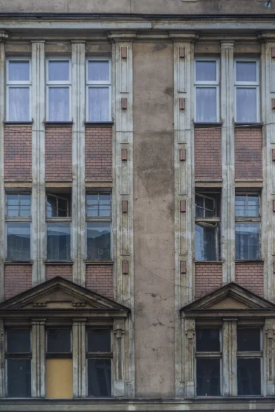 dqdq1 - mam słabość do fotografowania brzydkich budynków ( ͡° ͜ʖ ͡°)

#wroclaw #moj...