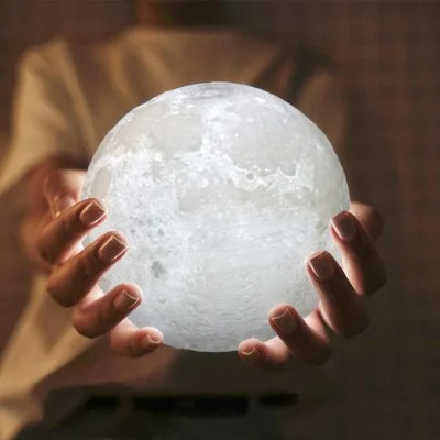 drobna_elektryka - Chcę kupić na prezent lampę w kształcie księżyca. Trafiłem na taką...