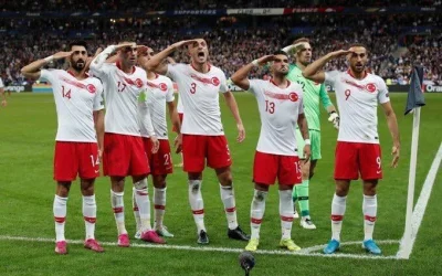 Ruswelt - Widzieliście że na meczu Francja - Turcja turkowie salutowali po bramce, sa...