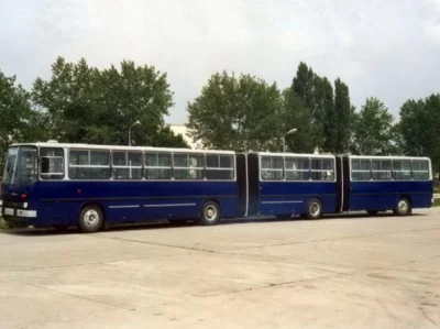 linoleum - #autobusyboners #ikarusnadzis #ciekawostki #ikarus293 

Ikarus 293, dwuprz...