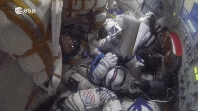 nawon - Wnętrze kapsuły Sojuz przy wchodzeniu w atmosferę.

#sojuz #mirkokosmos #es...