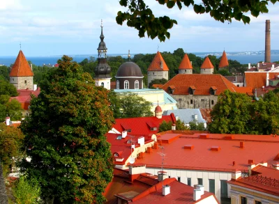 s.....j - Ładny ten Tallinn. Co drugi mieszkaniec, co prawda, mówi po rosyjsku, turys...