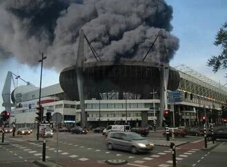 bryli - #holandia #mecz nie wiem co tam się #!$%@?. To chyba stadion PSV?