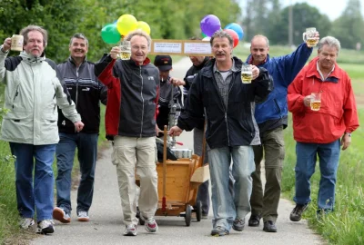 dav44 - Czesc Mireczki, tu gdzie mieszkam (na zachod od Odry) jest dzisiaj dzien usta...