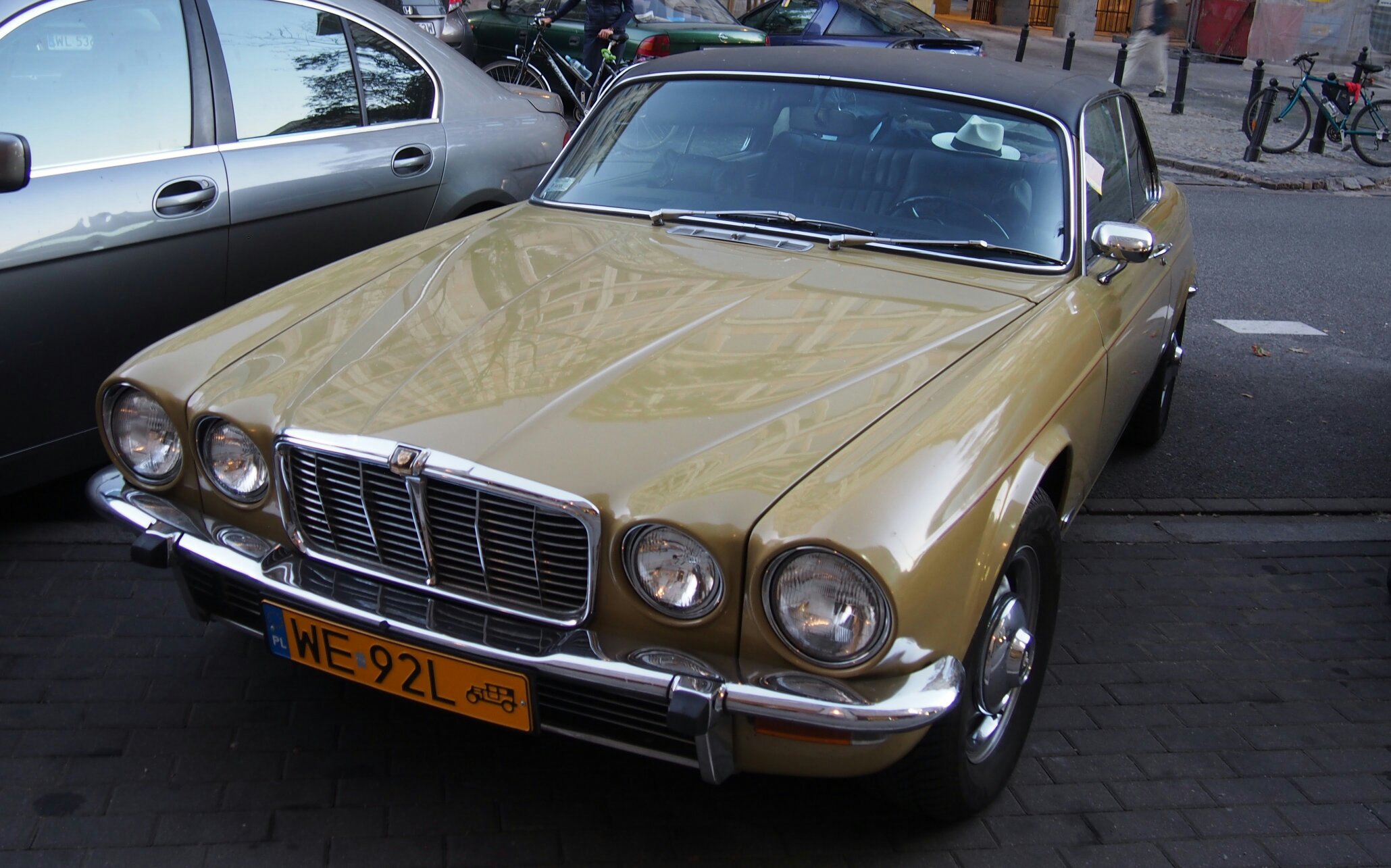 Jaguar xj6 1975