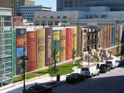 N.....i - Biblioteka w Kansas. Tylko Amerykanie mogli wpaść na taką tandetę. #bibliot...