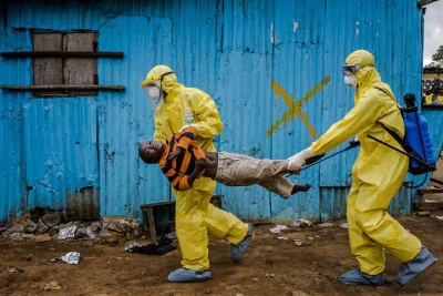 stahs - Pacjenci chorzy na Ebola uciekają ze "szpitali" z powodu głodu. Biegają po mi...
