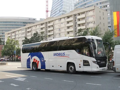 C.....f - Jeżdżąc do pracy prawie codziennie mijam przynajmniej jeden taki autobus......