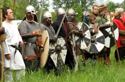 Nerax123 - #rekonstrukcjahistoryczna #turniejrycerski #rycerstwo #wikingowie #histori...