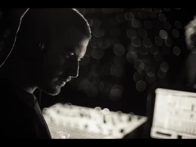 aniaw - Darkside - Metatron (live on kexp)

Nicolas Jaar + Dave Harrington, to musi...