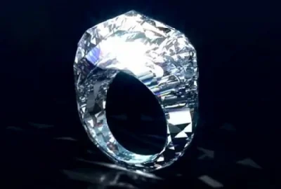 traceur07 - #ciekawostki #diament #pierscionek 



Pierwszy pierścionek cały z diamen...