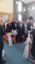 WuDwaKa - Młody daje czadu na ślubie w kościele...

#heheszki #dzieci #slub