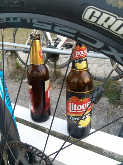 demoos - Goraco, nie mozna zapomniec o nawodnieniu na #rower a takie #piwo w sam raz
...