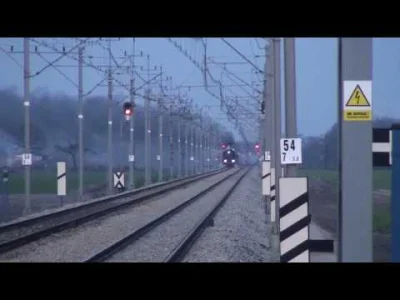 kuba70 - @Alien123: Większość nowszych niemieckich parowozów posiada syreny parowe za...