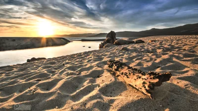 nexpo - Tak oto wczorajszy dzień kończył się na plaży Capu Laurosu w Propriano, #kors...