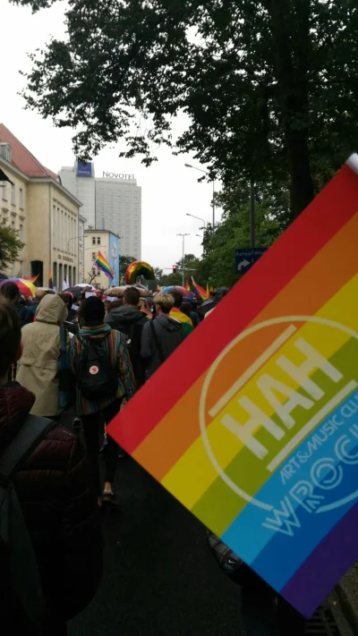 92feliks - #poznan #lgbt pozdrawia! ( ͡° ͜ʖ ͡°)