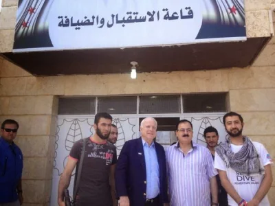 LodiDodi - Przypomnienie że McCain się spotykał z przywódcami ISIS.