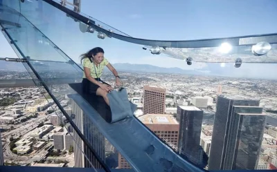 monkali - "Los Angeles ma nową atrakcję – SkySlide, zjeżdżalnię na szczycie najwyższe...