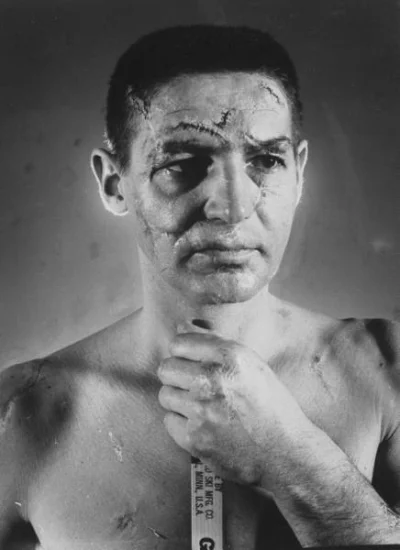 piter12 - > Terry Sawchuk



@Skibil: Samo Jego zdjęcie wiele o nim mówi;)