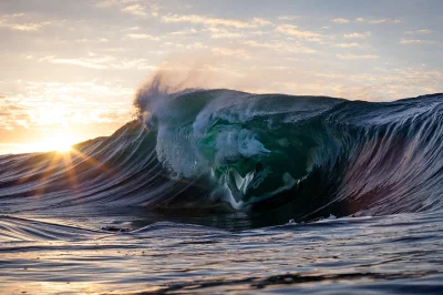 Hoverion - #fotografia #zdjecia #fale #earthporn
fot. Warren Keelan