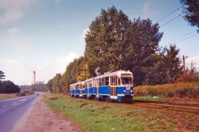 DerMirker - Piętnastka jedzie w kierunku Pleszowa wzdłuż Igołomskiej, lata 80. XX wie...