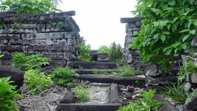 Gorti - Nan Madol – chyba najciekawsza dawna budowla z Pacyfiku. Zadziwiające ruiny m...