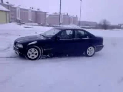 C.....y - @Pjoter2000: Zabawy autem na śniegu zawsze spoko ( ͡° ͜ʖ ͡°)