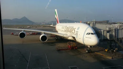 wujekG - @esati: proszę bardzo. Wprost z lotniska w Hongkongu przed podróżą do Dubaju...