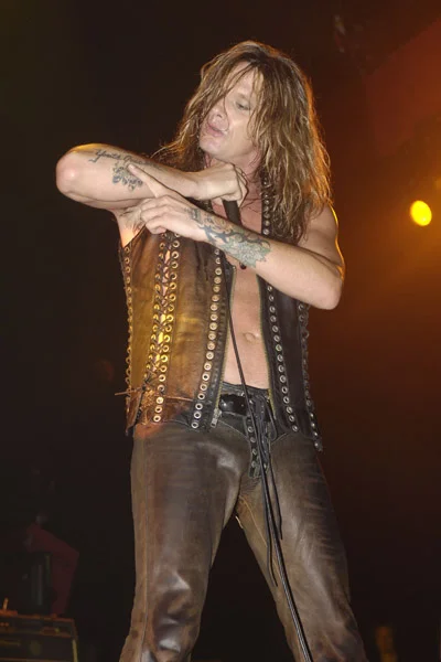 n.....n - @krysc4d: 6 Sebastian Bach