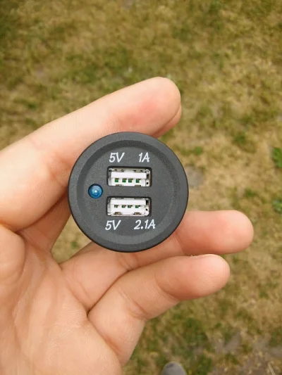 pavaczek - Gniazdo zapalniczki z wbudowaną ładowarką USB montowane zamiast oryginalne...