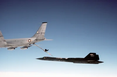 Lizus_Chytrus - > SR-71 Blackbird podczas pobierania paliwa z KC-135Q Stratotankera w...