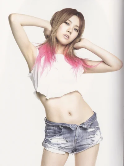 m.....e - #koreanka 

#lizzy #afterschool