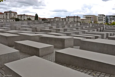 c.....n - @Taco_Polaco: A tu pomnik ofiar holocaustu w Berlinie... artystyczny bohoma...