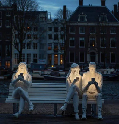 a.....j - fajna rzeźba (instalacja) w Amsterdamie
#sztuka #ludzie #zycie #ciekawostk...