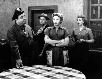 shnitzel - https://pl.wikipedia.org/wiki/TheHoneymooners%28serial_telewizyjny%29?wpro...