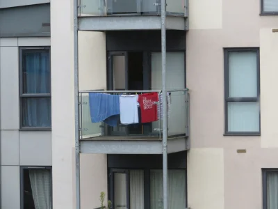 Mariusz30 - Czy jest dzisiaj jakieś święto narodowe Francji? Bo widzę, że sąsiad flag...