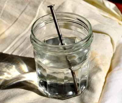 tomilipin - @Alkreni: wódka w słoiku albo szklance "musztardówce", wymieszana gwoździ...