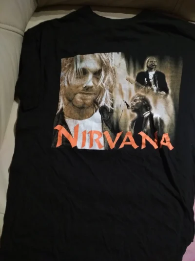 lordsekator - T-shirt z truposzem musi być. W gimbazie #nirvana mi mocno wjechała. Dz...