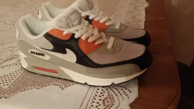 wonzki - Da sie kupic air maxy jeszcze taniej w dobrej jakosci na prawde oceniam 9/10...