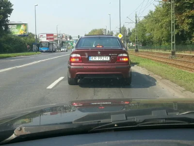 TypowyPolskiFaszysta - Ten uczuć kiedy auto przed tobą jest tak dobre że wyłączasz ra...