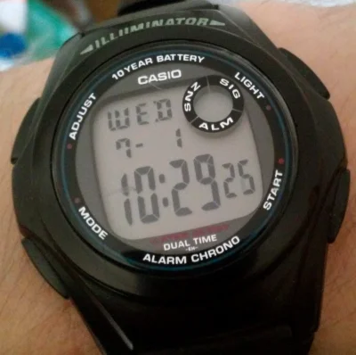 Max_Koluszky - Dziś jest 1 lipca czy 7 stycznia? Przez ten #zegarek nigdy nie wiem ja...