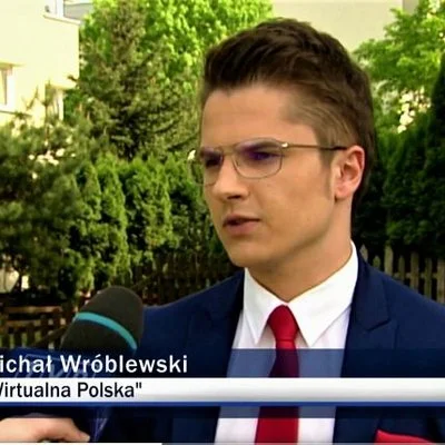 naczarak - > Senator Grzegorz Bierecki pytany o pobicie Wojciecha Kwaśniaka: "Nie zaw...