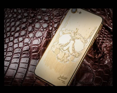Ampoz0rd - 24k Gold Designer Iphone 7 

#iphone7 #zloto #luksus #jubilerstwo #bogac...
