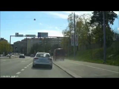 PajonkPafnucy - @Luki_78: to łap obraz fińskich kierowców